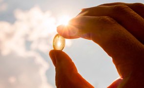 Assim como atravC3A9s do sol consumir suplementos dietC3A9ticos tambC3A9m sC3A3o formas de adquirir vitamina D 1 960x540